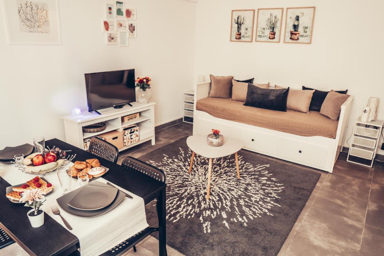 Magnifique Studio Centre Ville Toulon - Spacieux Climatisation Calme Rare Pas De Parking Prive Stationnement Gratuit Dans La Rue Экстерьер фото